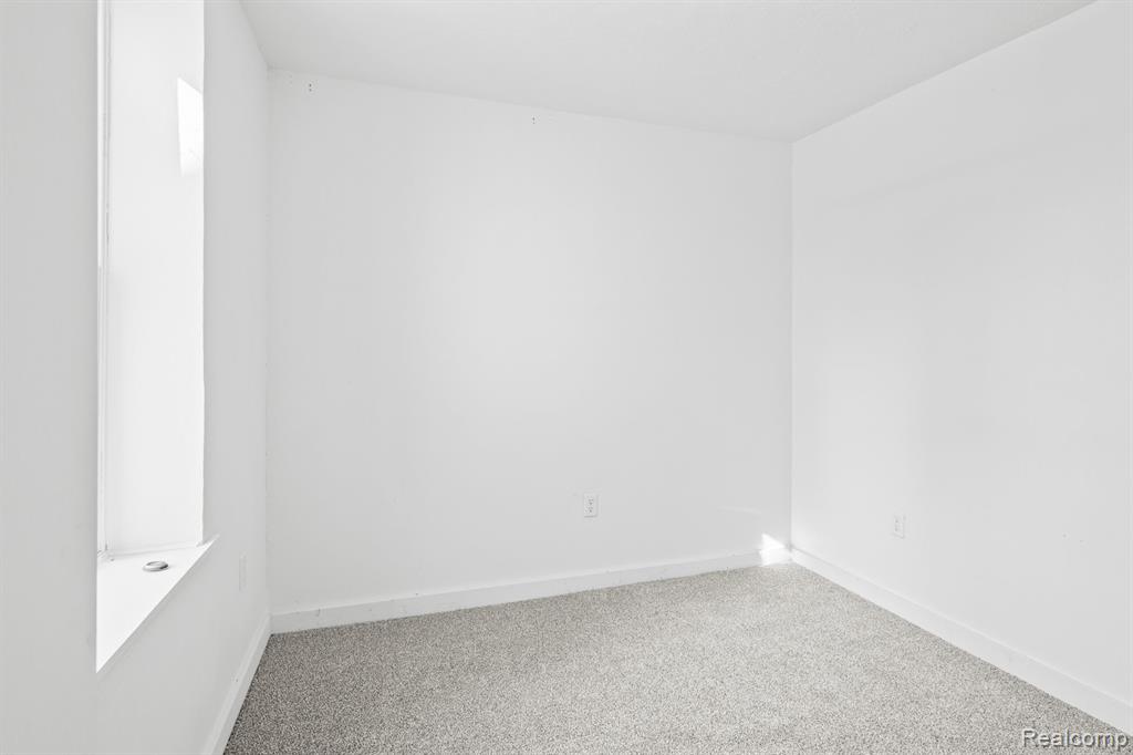 9 S WEST Street, Hillsdale, MI 49242 — Photo 26