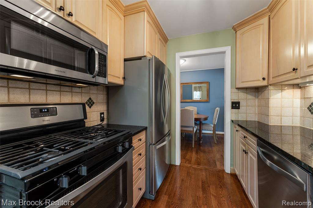 4321 Robinwood Avenue, Royal Oak, MI 48073 — Photo 11