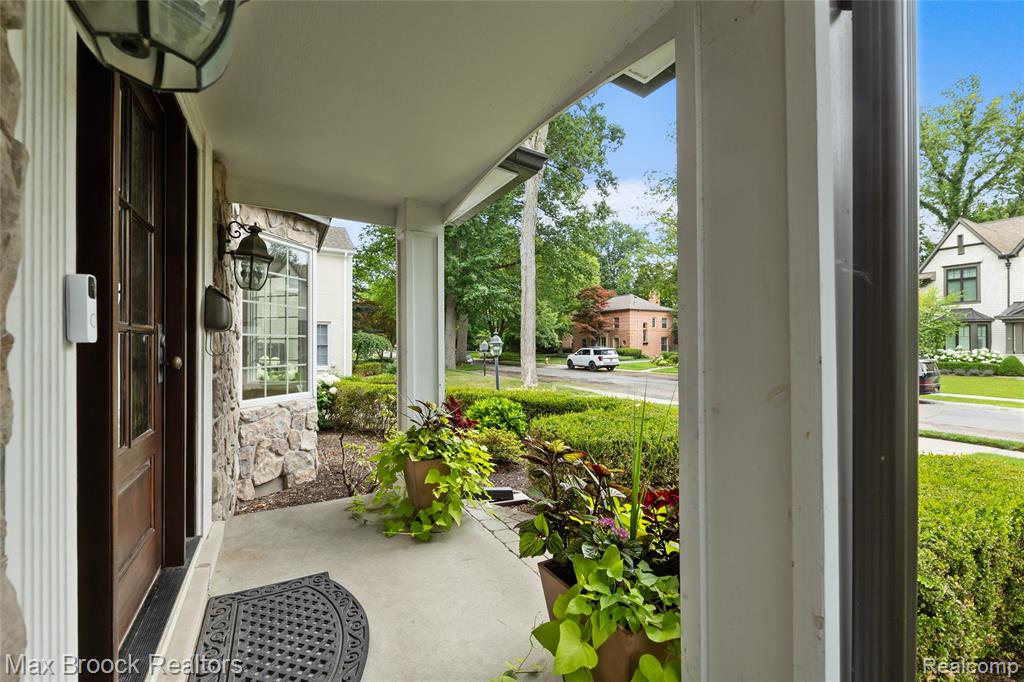 639 N Glenhurst Drive, Birmingham, MI 48009 — Photo 9
