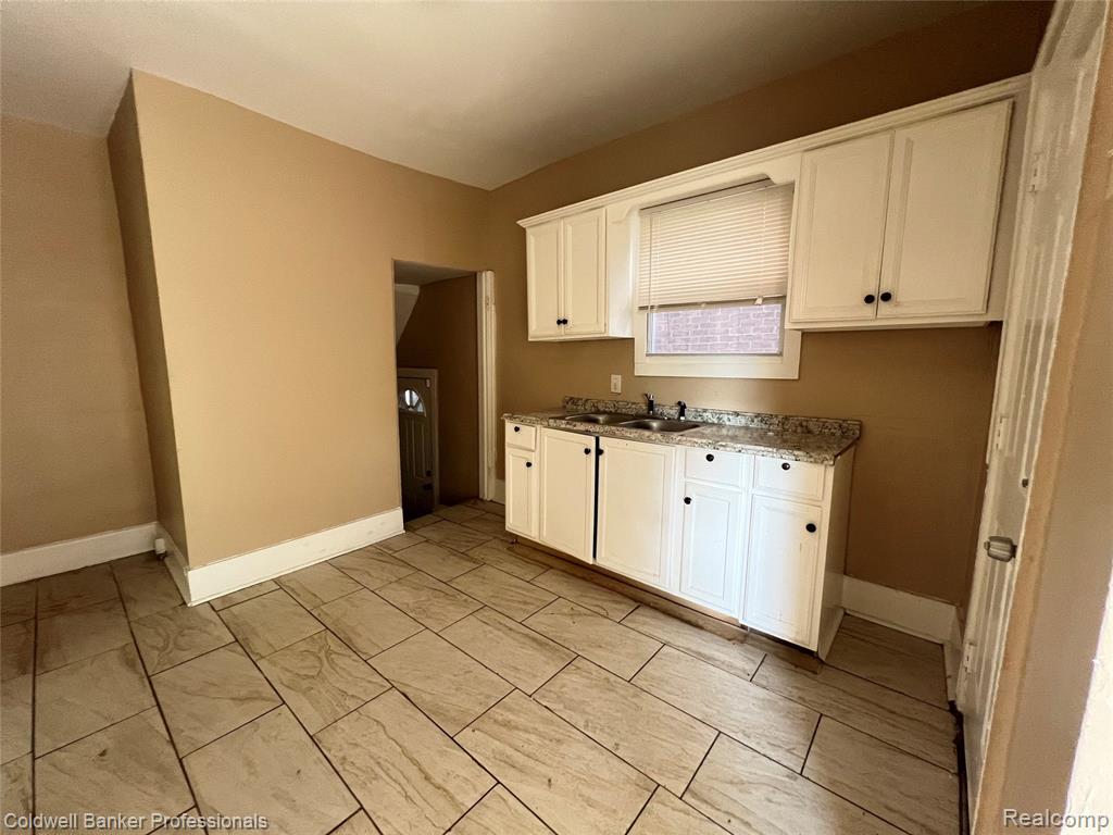 2713 Carter Street, Detroit, MI 48206 — Photo 12