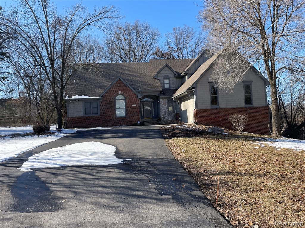 4765 Woodbine Circle S, West Bloomfield, MI 48323 — Photo 2