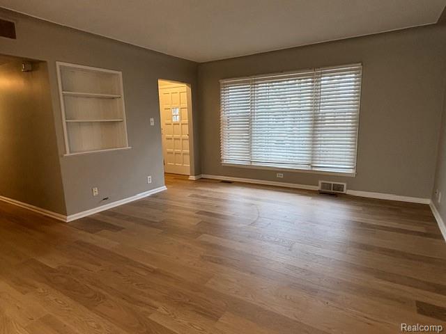 5580 Sunnycrest Drive, West Bloomfield, MI 48323 — Photo 2