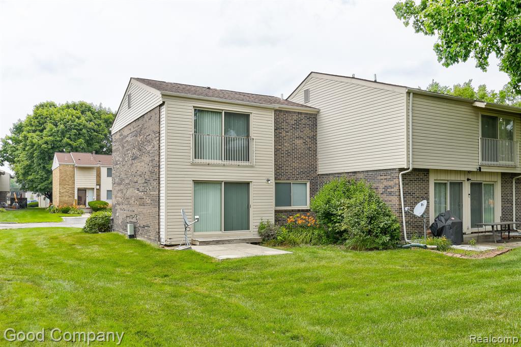 1 FREDRICKSBURG TOWNE Street, Southfield, MI 48075 — Photo 31