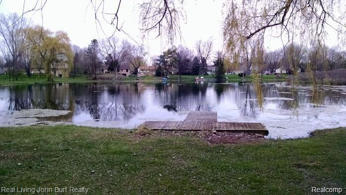 4544 HILLVIEW Shores, Clarkston, MI 48348 — Photo 2