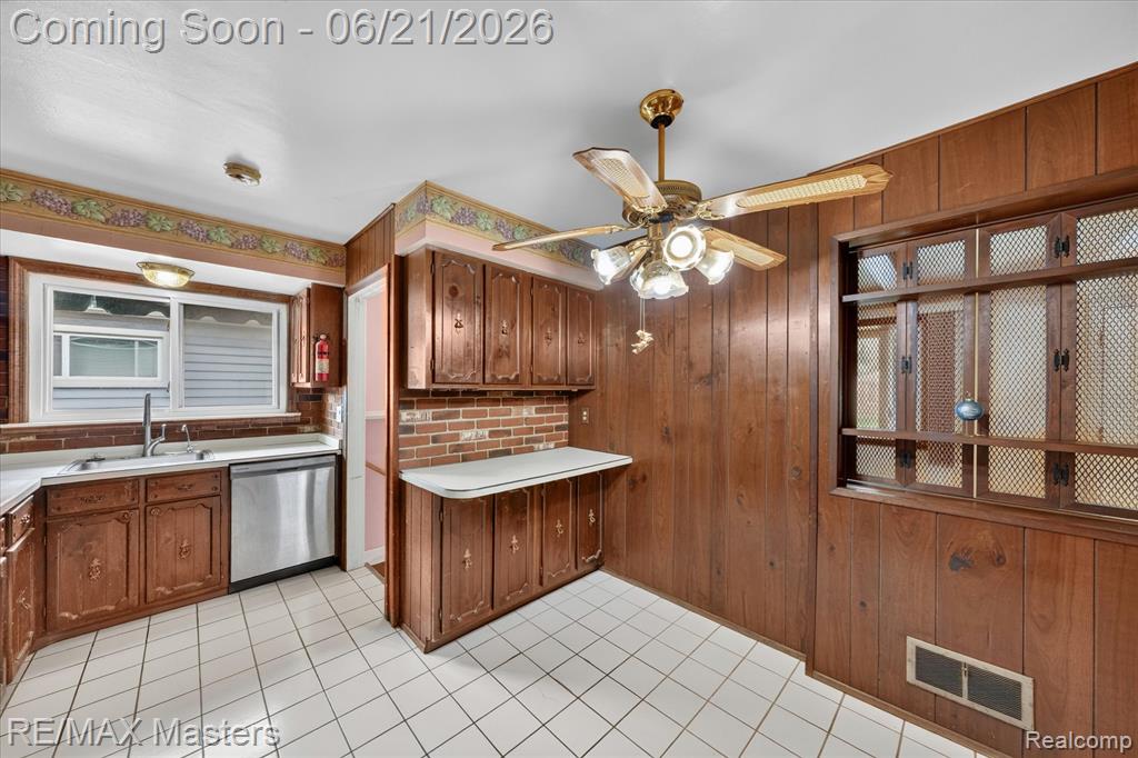 6449 Huron Street, Taylor, MI 48180 — Photo 11