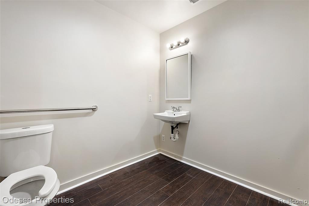 484 Auburn Avenue, Pontiac, MI 48342 — Photo 13