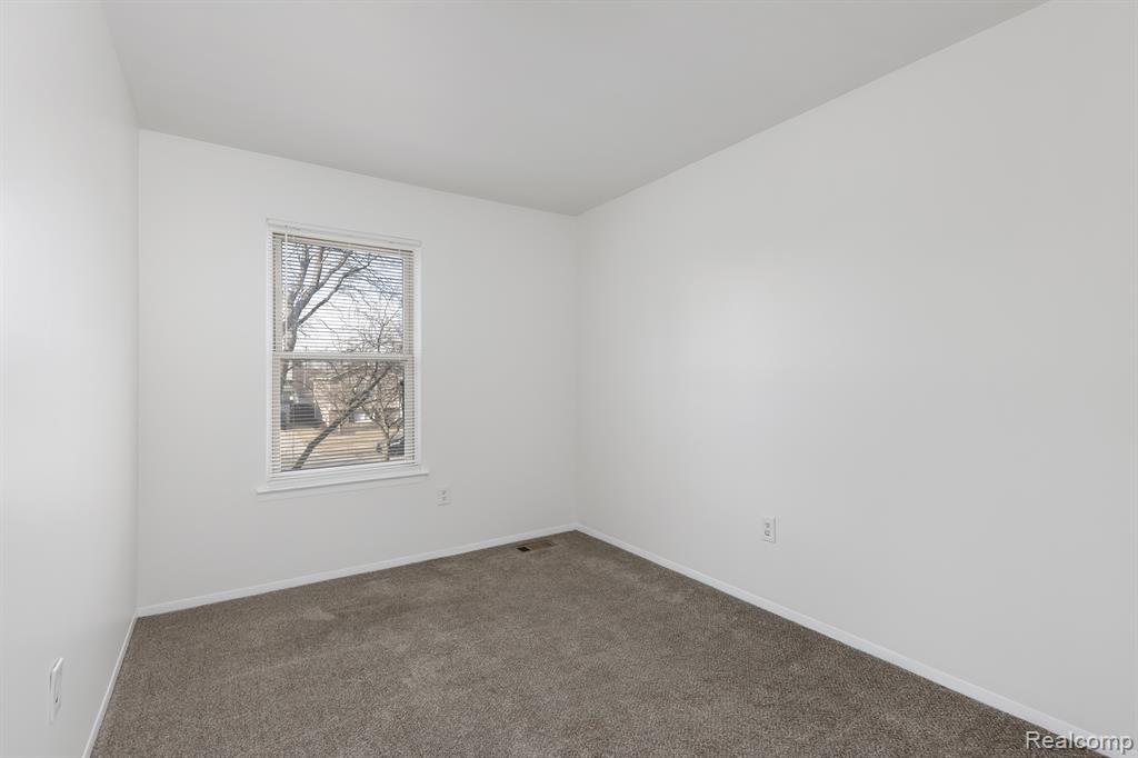 41421 AYRSHIRE Drive, Canton, MI 48188 — Photo 15
