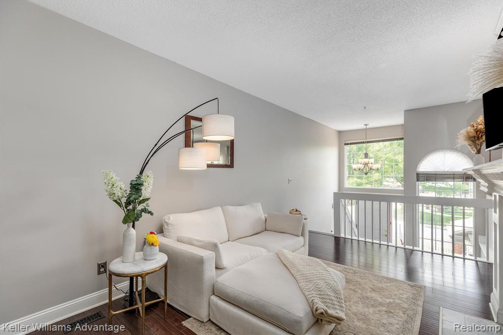 49573 DONOVAN Boulevard, Plymouth, MI 48170 — Photo 10