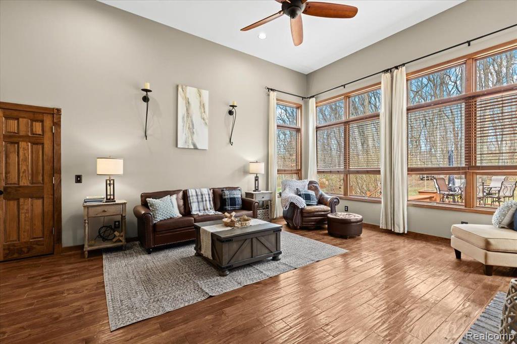 7227 COWELL Road, Brighton, MI 48116 — Photo 11