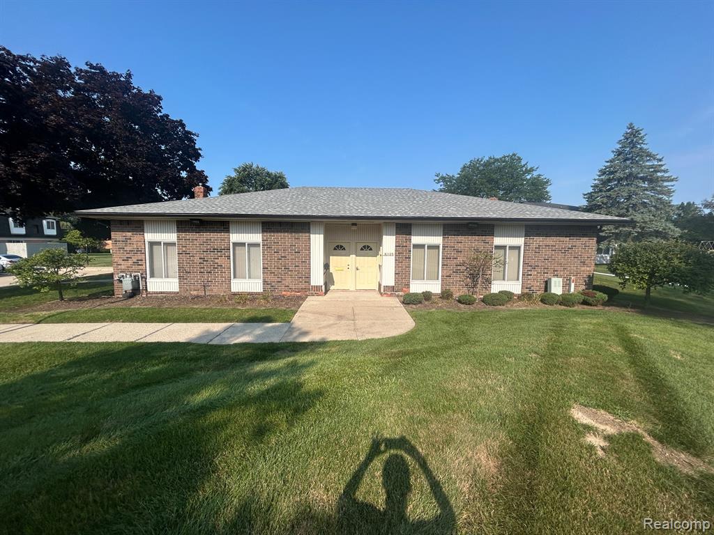 41168 N WOODBURY GREEN, Belleville, MI 48111 — Photo 16