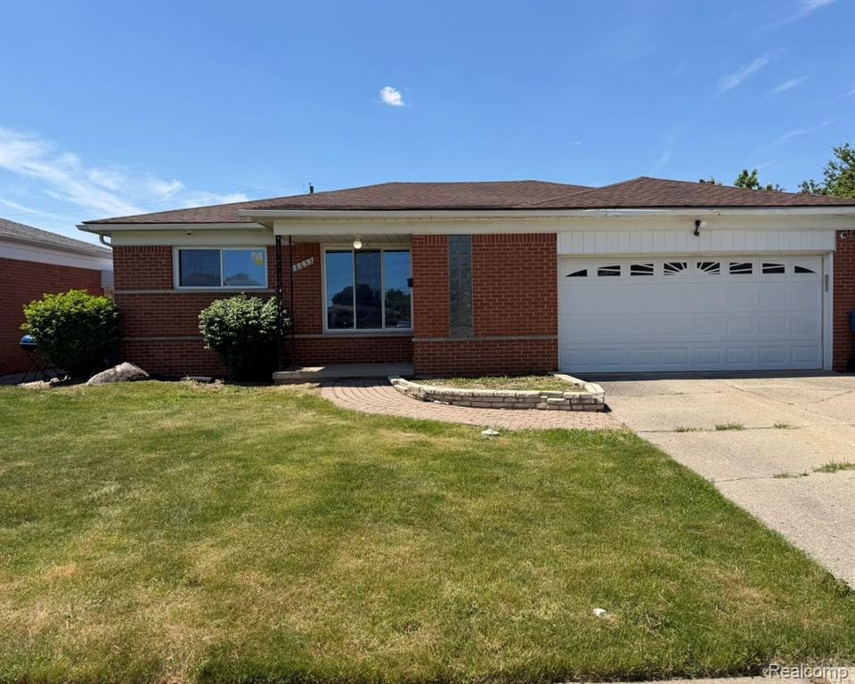 28653 Gilbert Drive, Warren, MI 48093