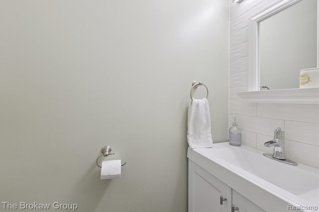 5125 Otter Lake Road, Otter Lake, MI 48464 — Photo 16