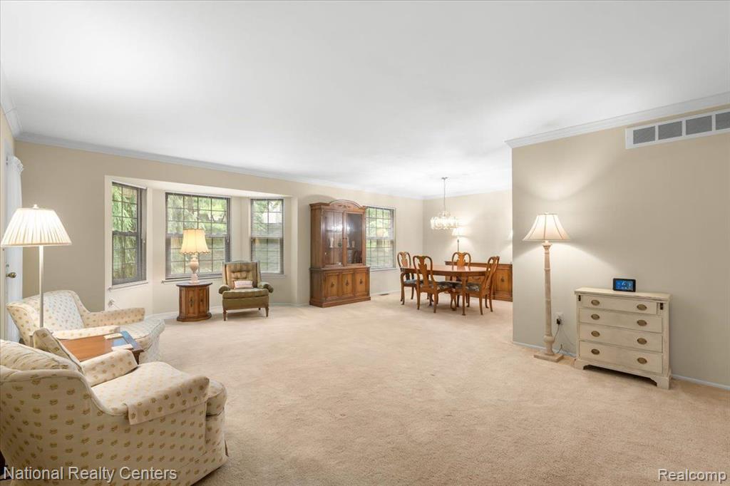 37224 BRENTWOOD Circle, Farmington Hills, MI 48331 — Photo 17