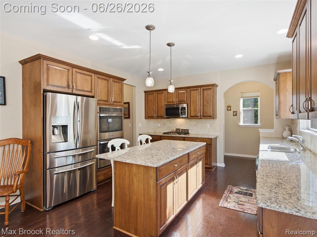 583 Birchcrest Court, Oakland, MI — Photo 15