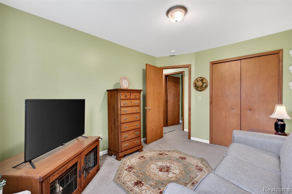 10244 Nancys Boulevard, Grosse Ile, MI 48138 — Photo 24