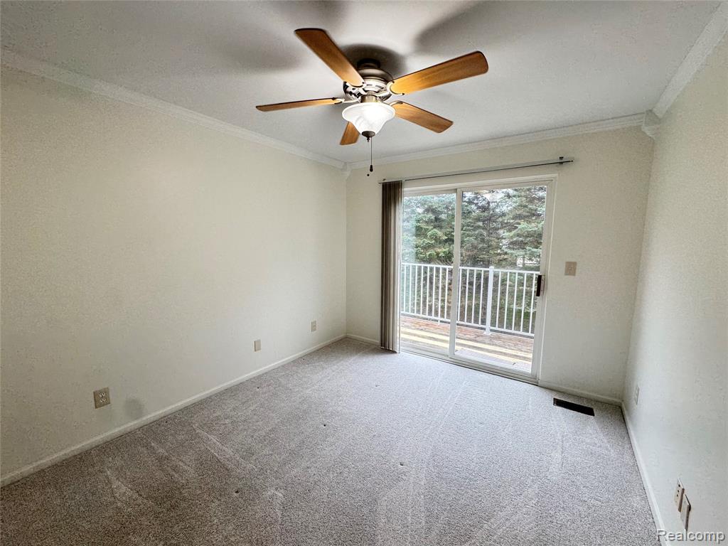 5472 Pine Aires Drive, Sterling Heights, MI 48314 — Photo 13