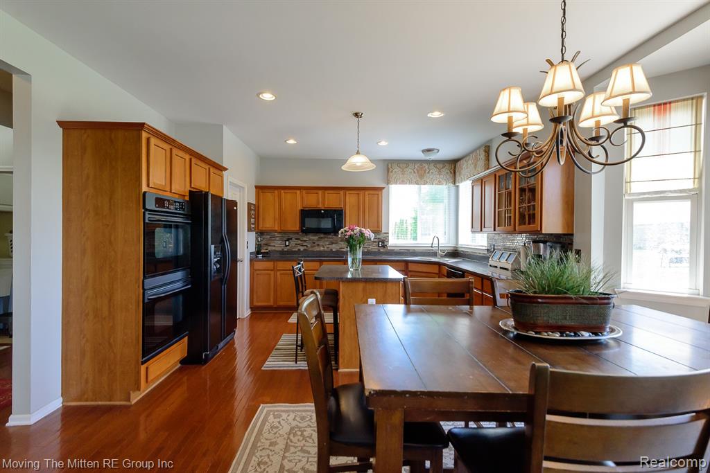 43825 S Timberview Drive, Belleville, MI 48111 — Photo 9