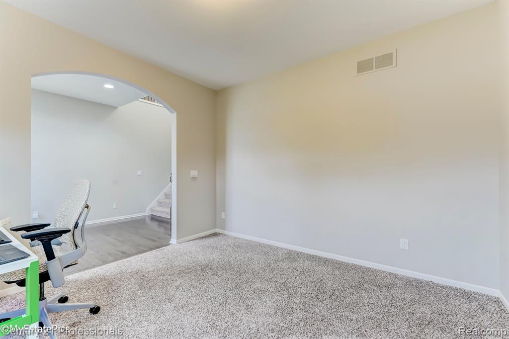 50784 SEVILLA Circle, Novi, MI — Photo 37