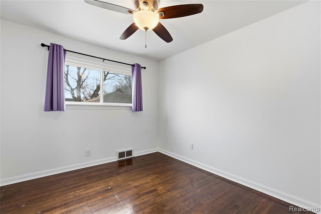 6457 Deering Street, Garden City, MI — Photo 17