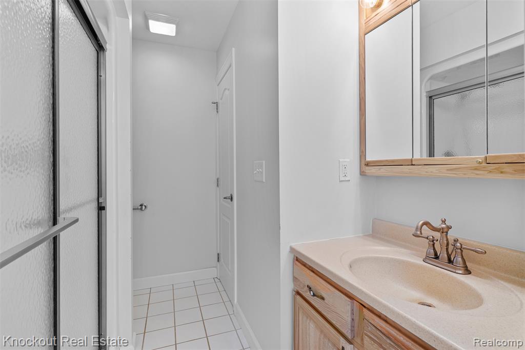 1045 Wels Lane, Vassar, MI 48768 — Photo 16