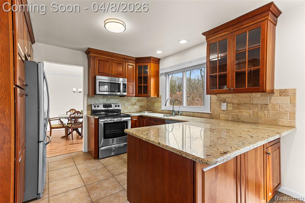 800 Ravine Terrace Drive, Rochester Hills, MI 48307 — Photo 47
