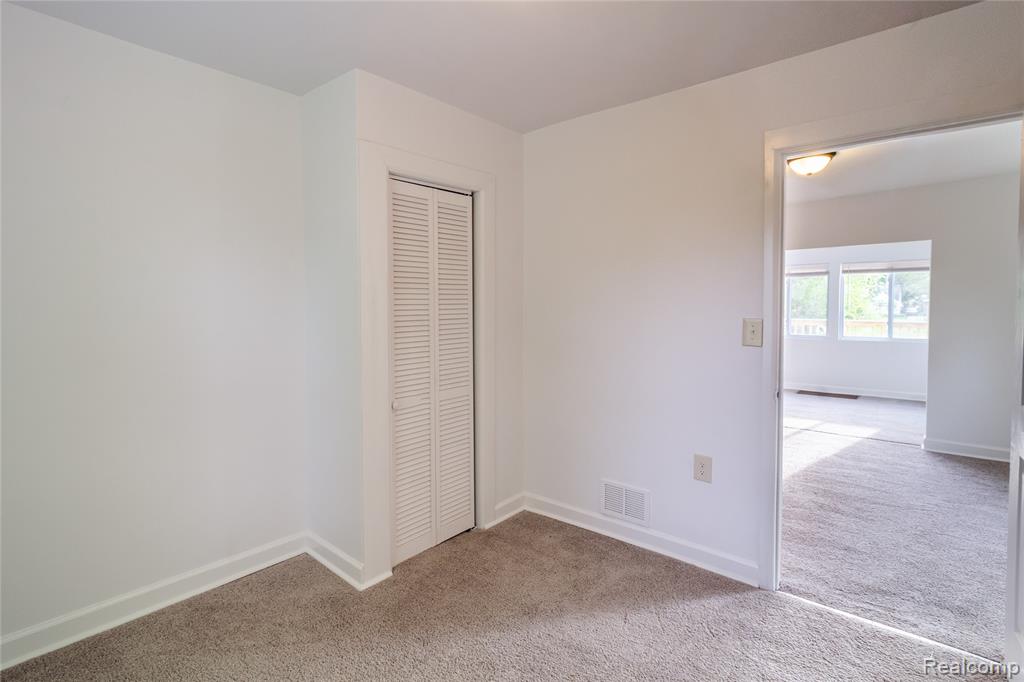 18844 Syracuse Street, Detroit, MI 48234 — Photo 18