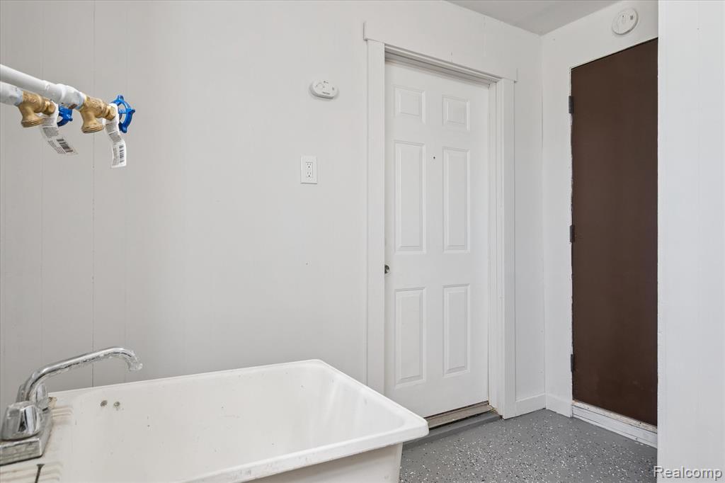 8240 Westpoint Street, Taylor, MI 48180 — Photo 35