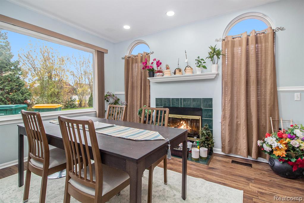 23840 Brentwood Drive, Trenton, MI 48183 — Photo 10