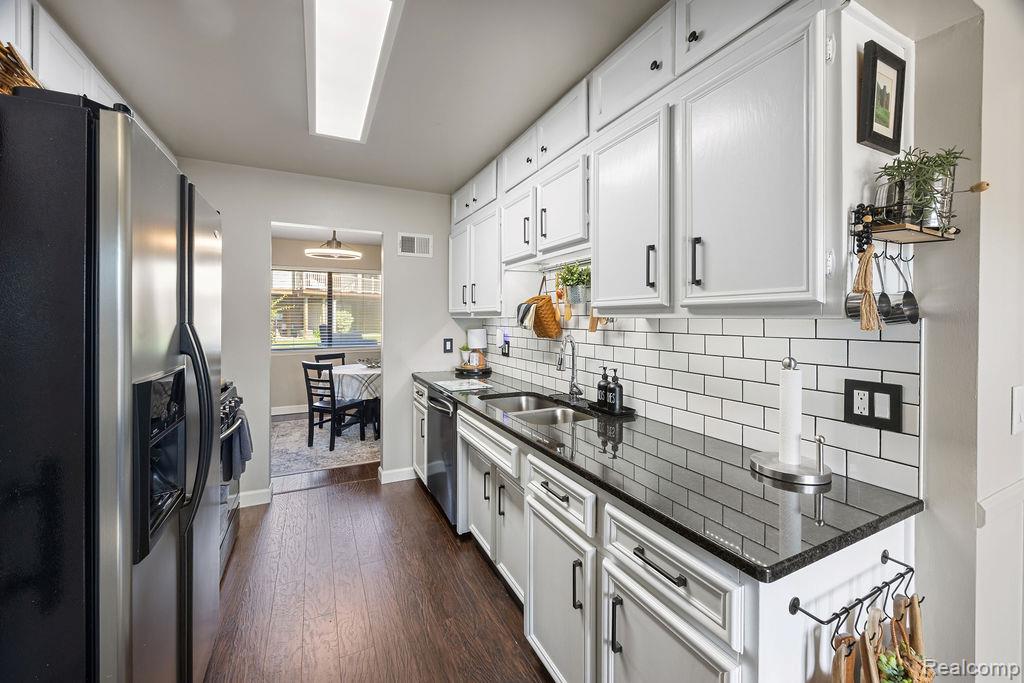 886 Yorktown Court, Northville, MI 48167 — Photo 19