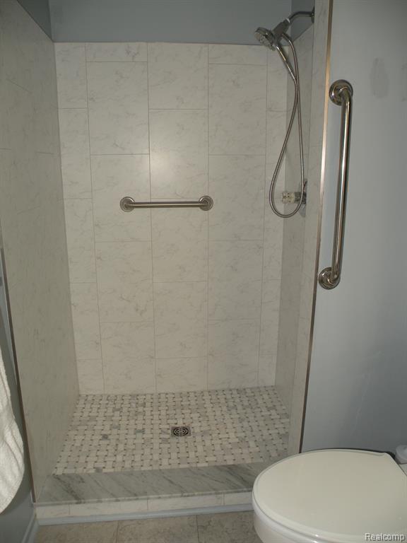 36564 DEERHURST Court, Westland, MI — Photo 23