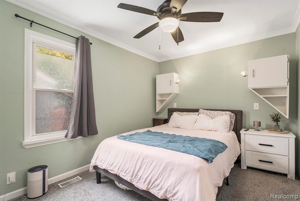 2305 Hester Court, Keego Harbor, MI 48320 — Photo 12