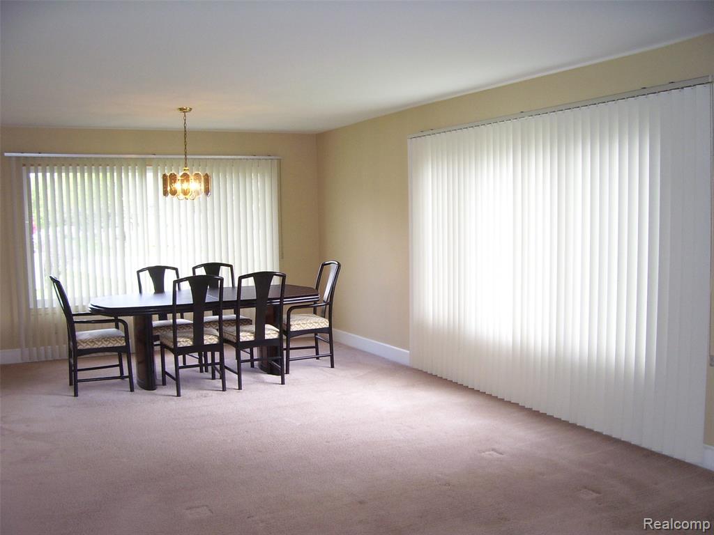 42364 Lochmoor Street, 6, Clinton Twp, MI 48038 — Photo 5