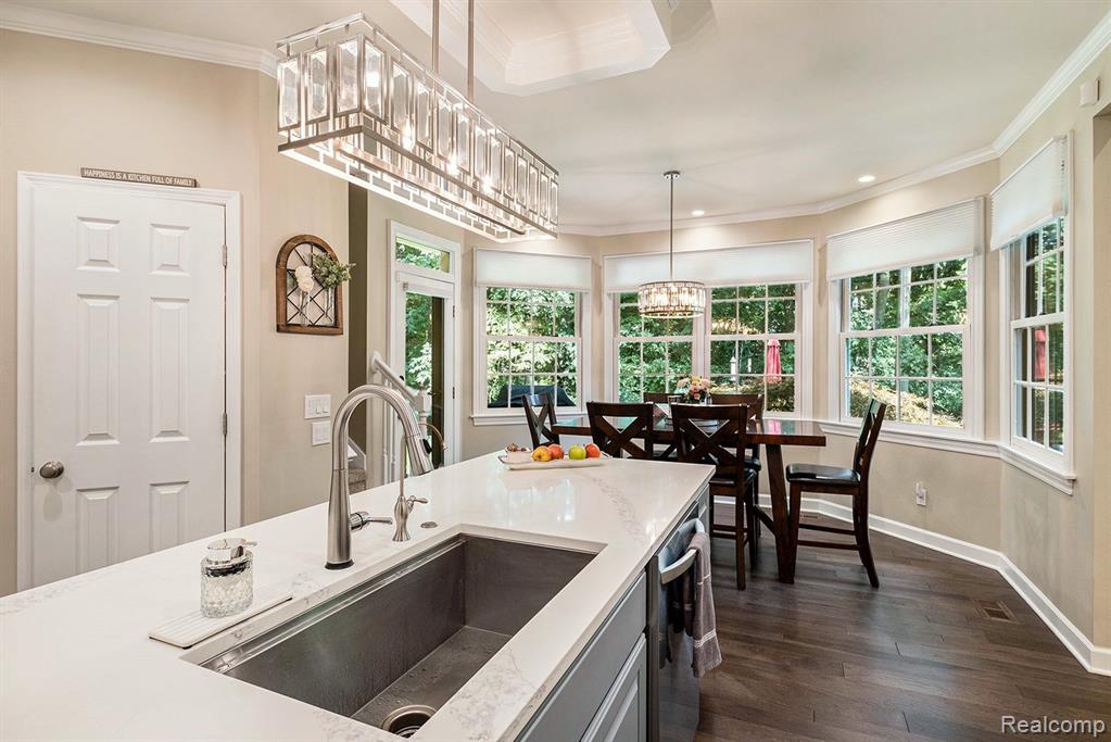5259 PINEWOOD Drive, Brighton, MI 48116 — Photo 15