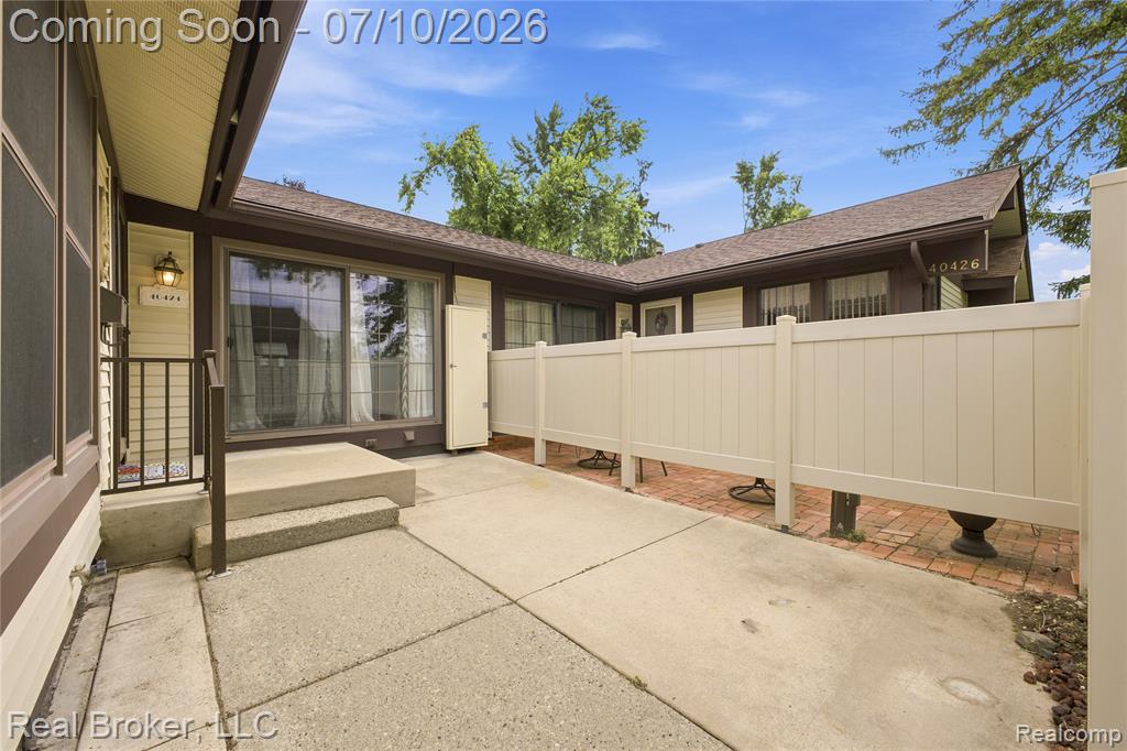 40424 Newport Drive, 73, Plymouth, MI 48170 — Photo 4