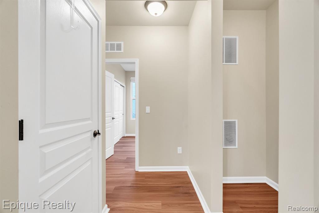 9415 Sand Hill Drive, Grand Blanc, MI 48439 — Photo 28