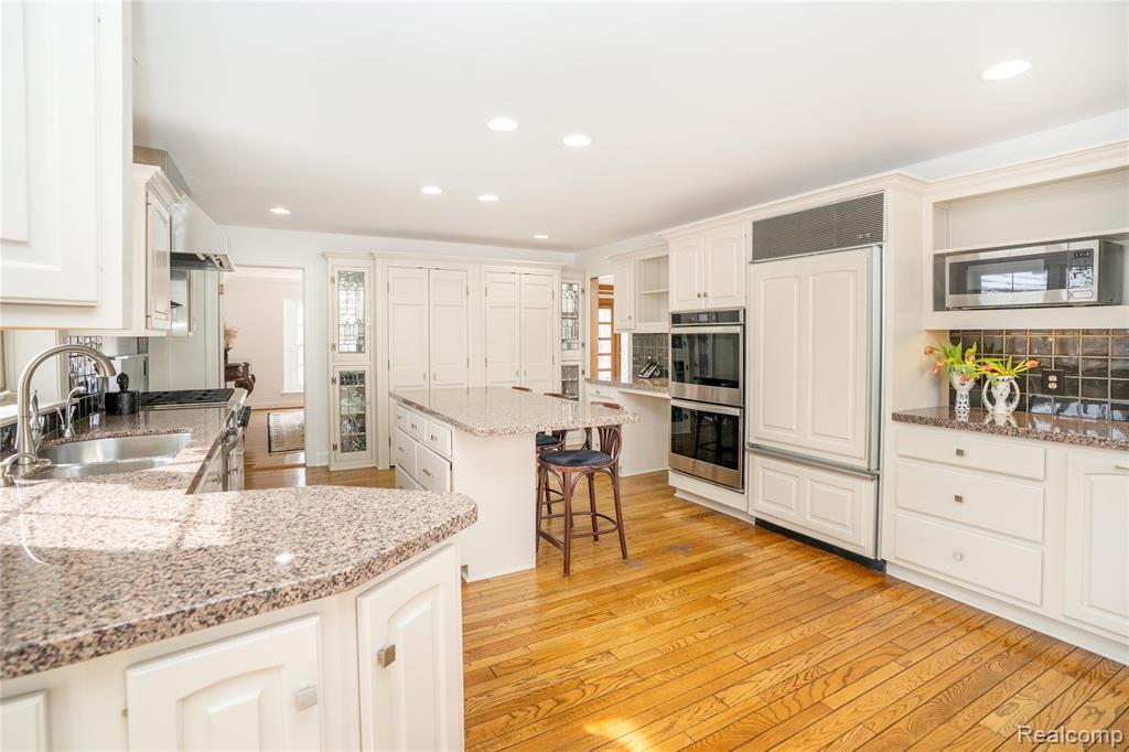 32870 Bingham Lane, Bingham Farms, MI 48025 — Photo 30