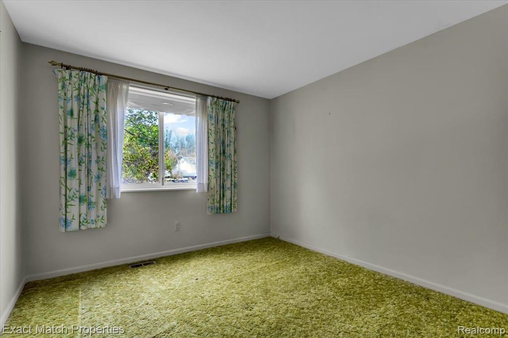 7186 Snow Apple Drive, Clarkston, MI — Photo 27