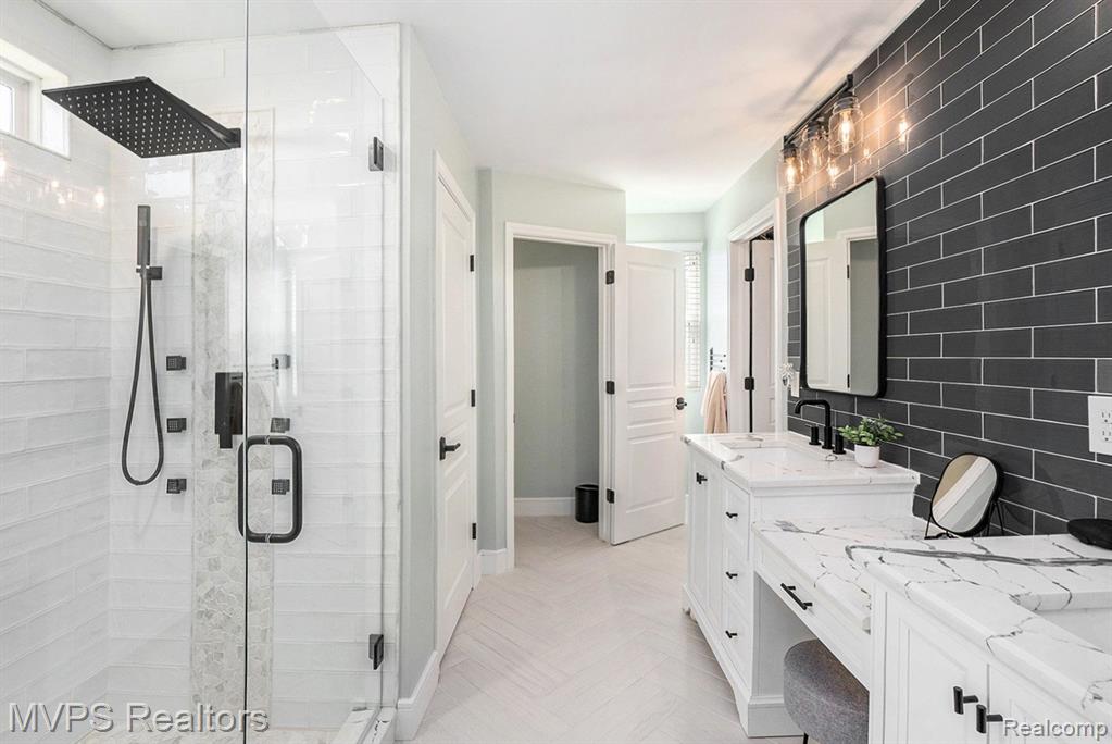 49218 CAMAROSA Lane, Macomb, MI 48044 — Photo 15