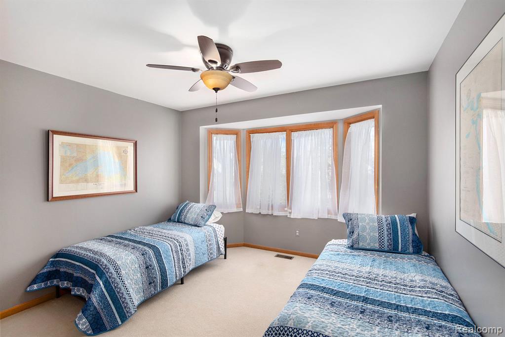 5200 BRIDGE Trail W, Commerce Twp, MI 48382 — Photo 27
