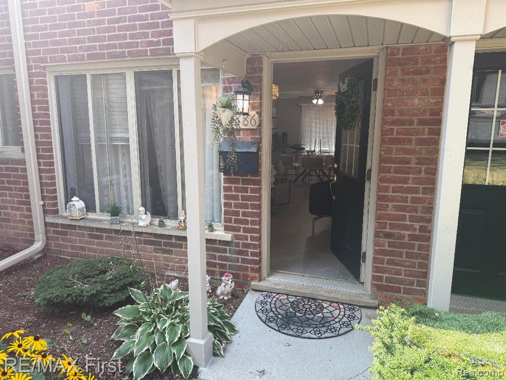 11386 Canal Road, Sterling Heights, MI 48314