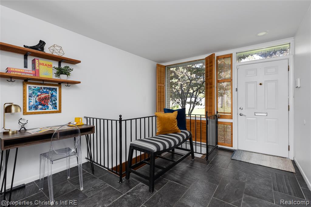 1522 Chateaufort Place, Detroit, MI 48207 — Photo 12