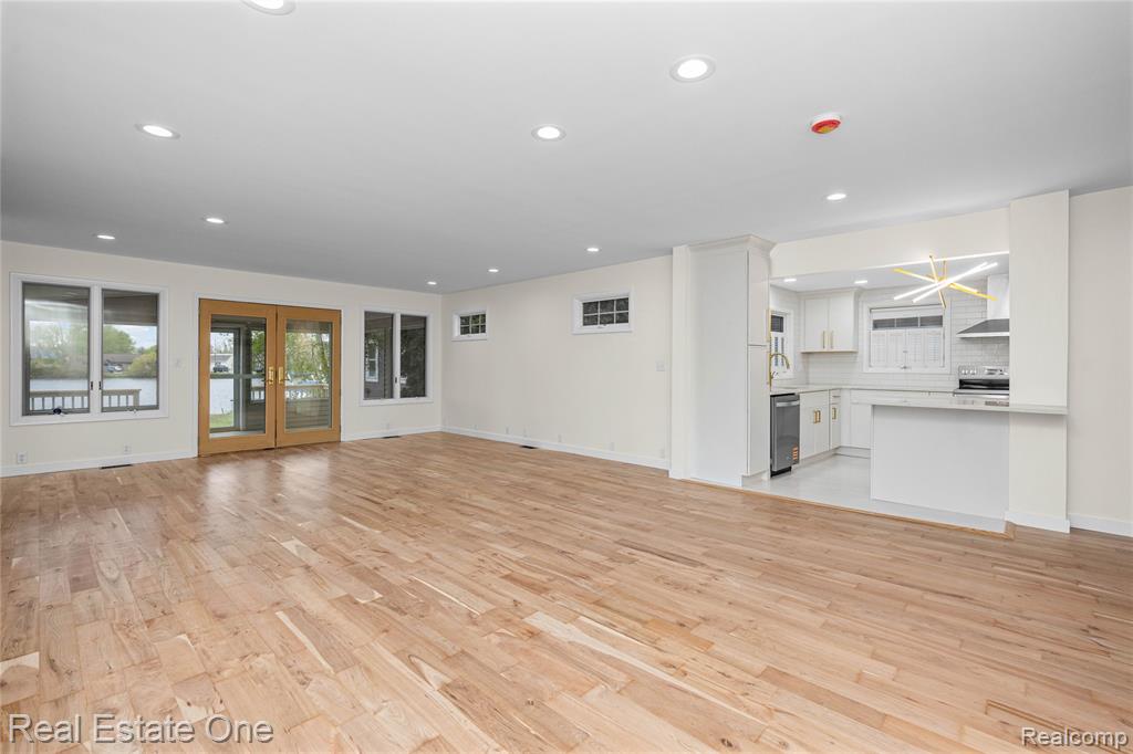 9047 Gale Road, White Lake, MI — Photo 15