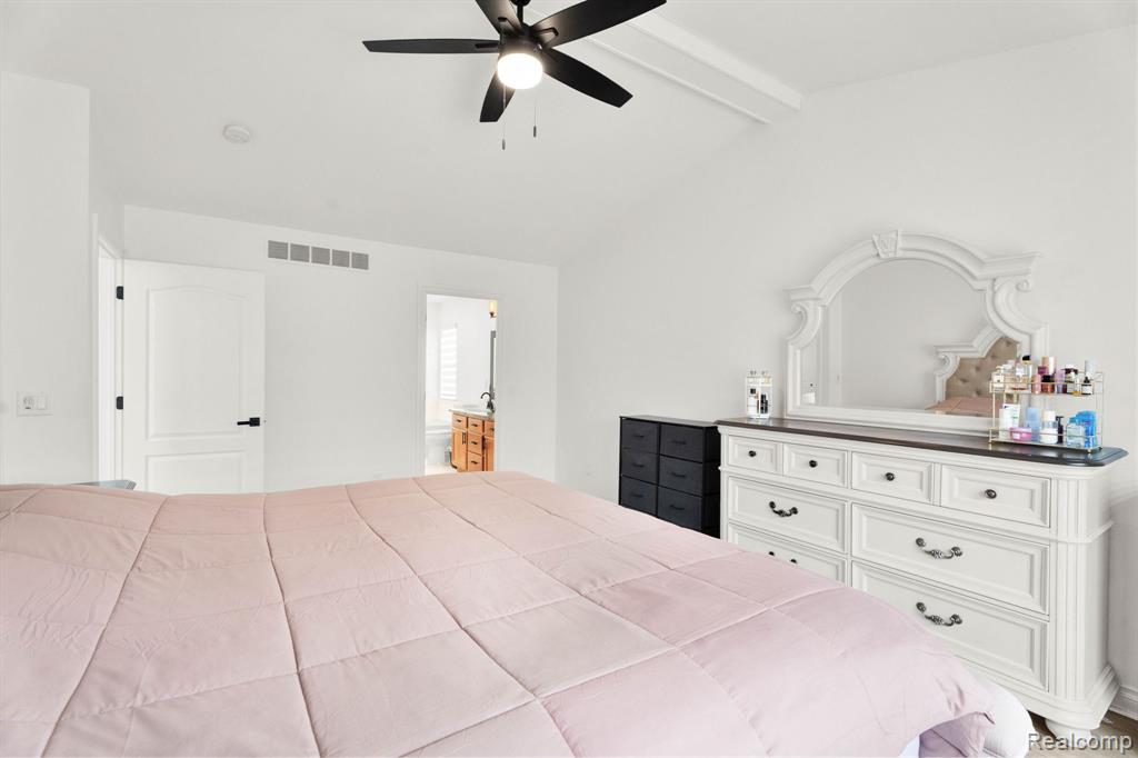 21196 Oak Ridge Drive, Clinton Twp, MI 48036 — Photo 31