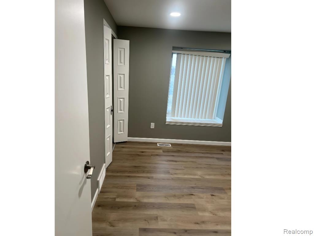 29600 CITY CENTER Drive, 4, Warren, MI 48093 — Photo 16