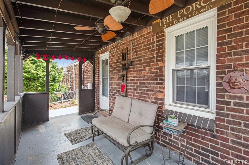 944 NEW YORK Avenue, Lincoln Park, MI 48146 — Photo 27