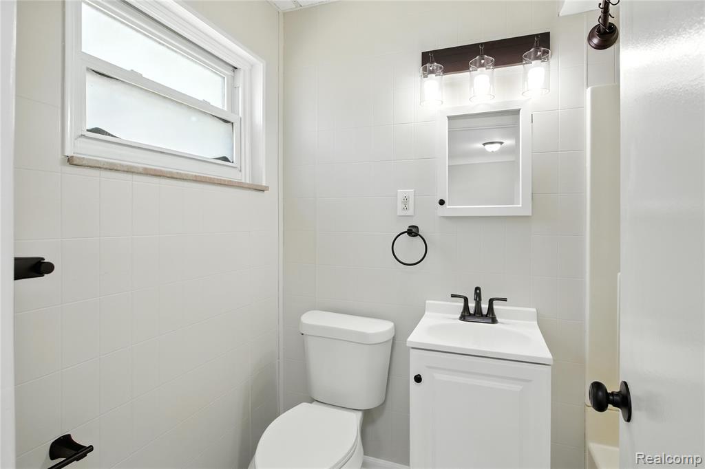 513 S MAIN Street, Clawson, MI — Photo 13