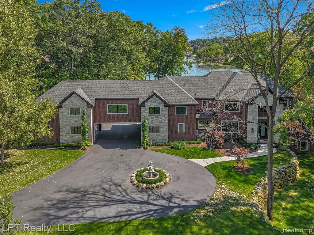 5029 Forest Valley Drive, Clarkston, MI 48348 — Photo 3