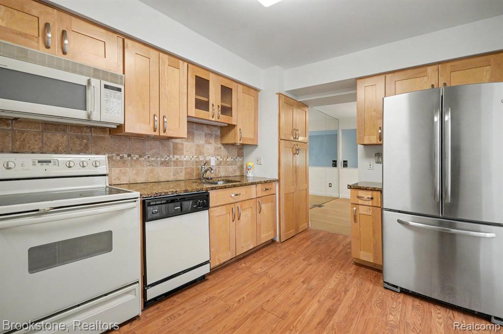 7440 Azalea Court, West Bloomfield, MI — Photo 12