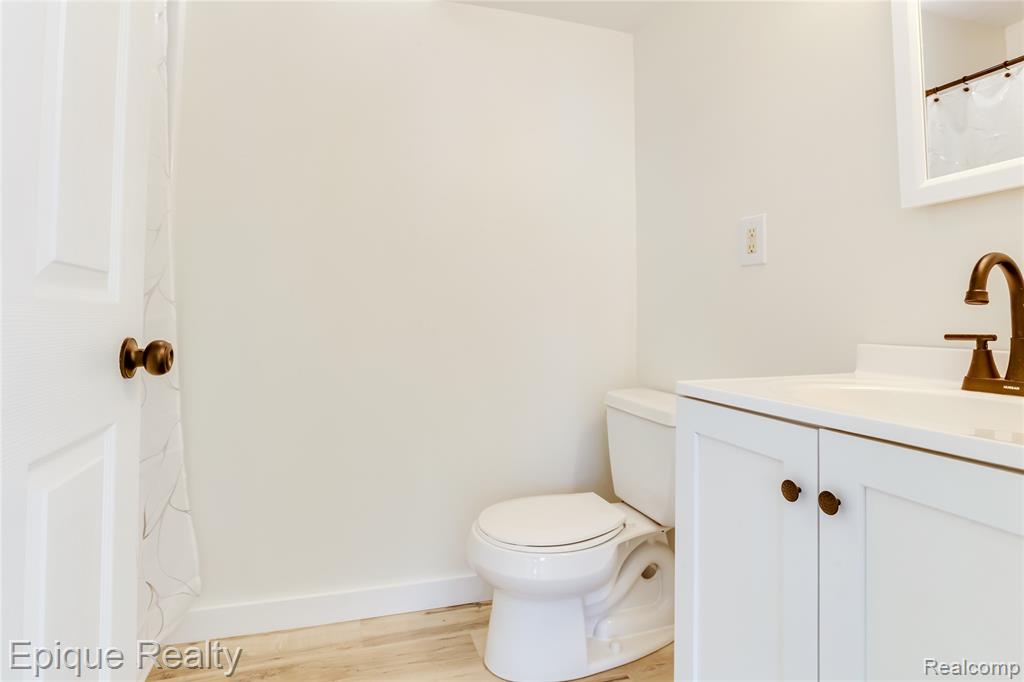 711 Stanton Street, Port Huron, MI 48060 — Photo 13
