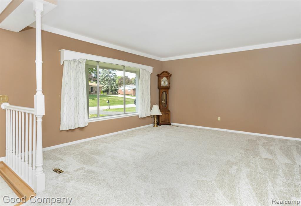 53258 BANCROFT Drive, Shelby Twp, MI 48316 — Photo 4